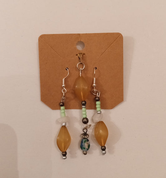 Bead/Assorted Glass Charm Jewelry Set